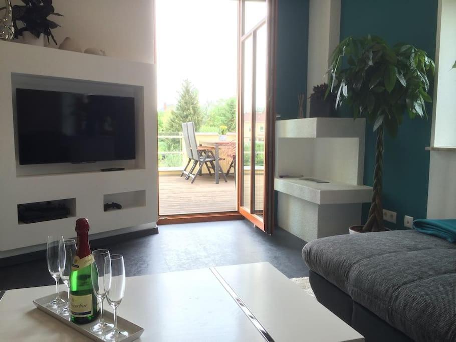 Harmonie-obergeschoss - 2x Schlafzimmer Kamin Playstation Grosser Balkon Apartment